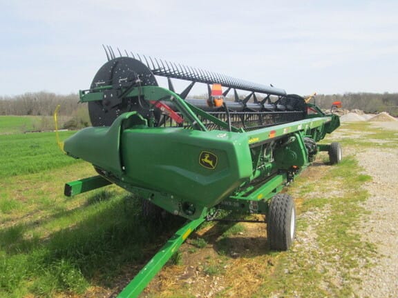 Main image John Deere RD35F