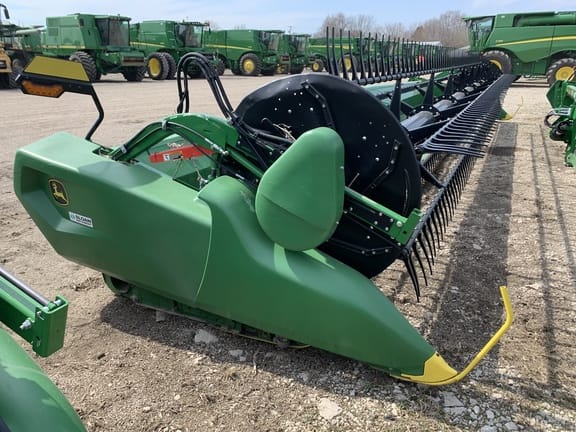 Main image John Deere RD35F