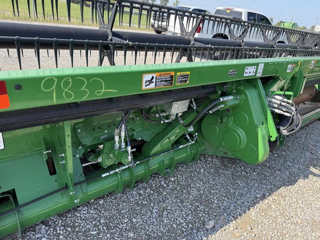 Image of John Deere RD35F equipment image 4