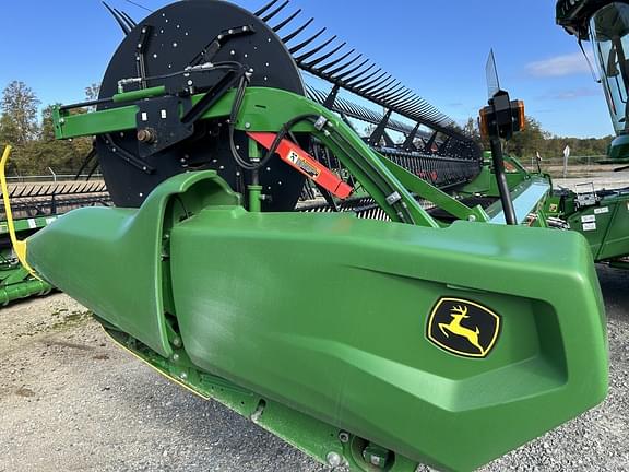 Image of John Deere RD35F equipment image 4