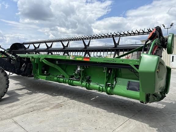Image of John Deere RD35F equipment image 2