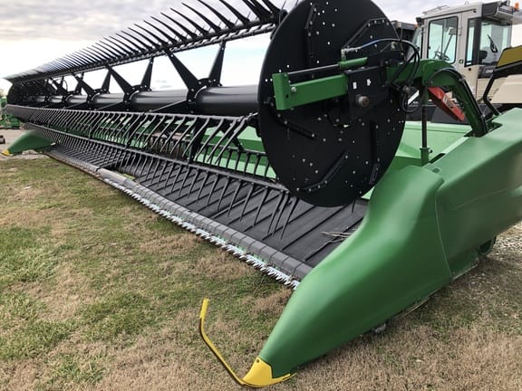 Main image John Deere RD35F