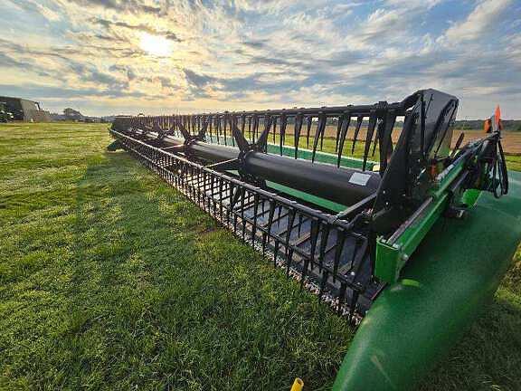 Image of John Deere RD35F equipment image 1