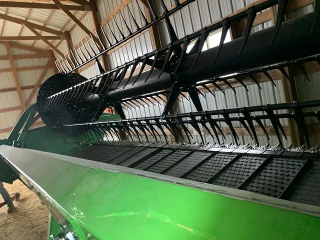 Image of John Deere RD35F equipment image 4