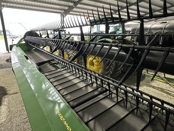 Image of John Deere RD35F equipment image 2