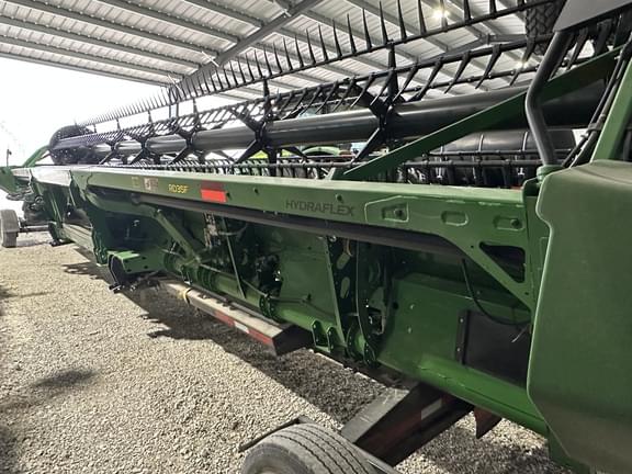 Image of John Deere RD35F equipment image 3