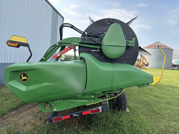 Image of John Deere RD35F equipment image 1