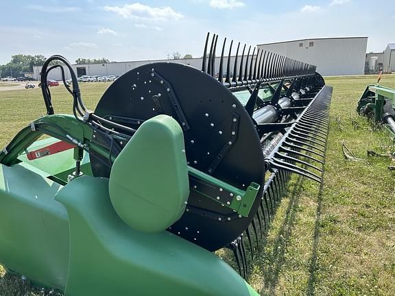 Image of John Deere RD35F equipment image 4