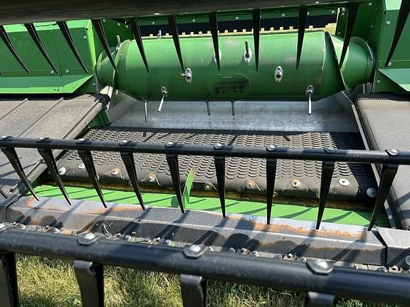 Image of John Deere RD35F equipment image 3