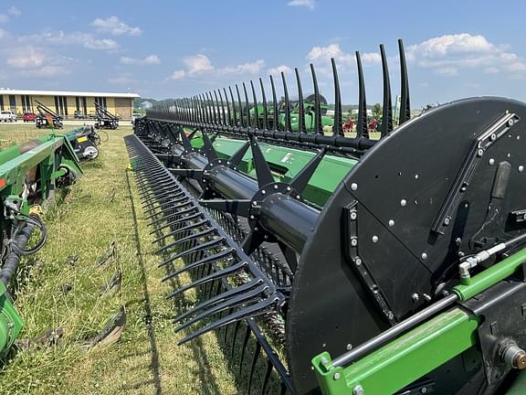 Image of John Deere RD35F equipment image 1