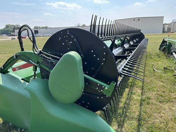 Image of John Deere RD35F equipment image 4