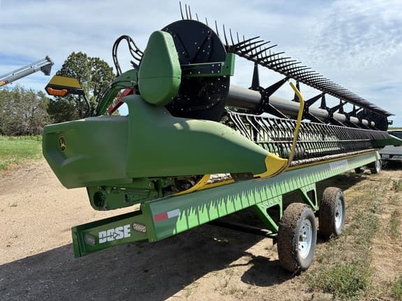 Image of John Deere RD35F equipment image 3