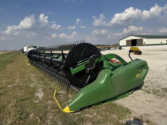 Image of John Deere RD35F equipment image 3