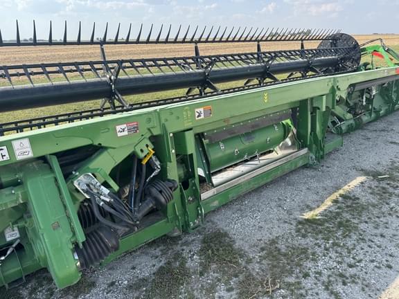 Image of John Deere RD35F equipment image 4