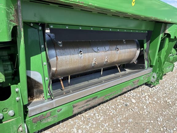 Image of John Deere RD35F equipment image 3