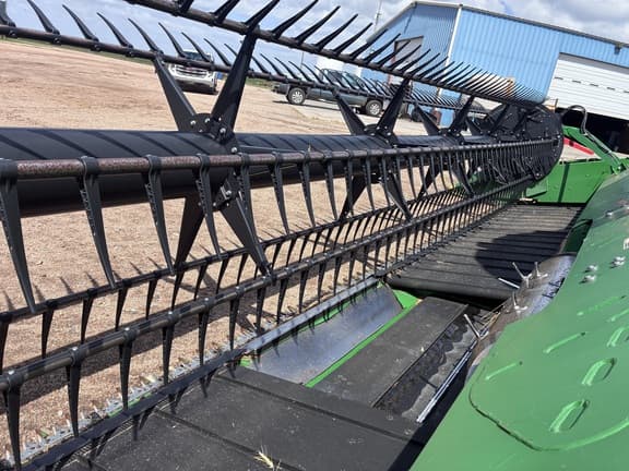 Image of John Deere RD35F equipment image 3