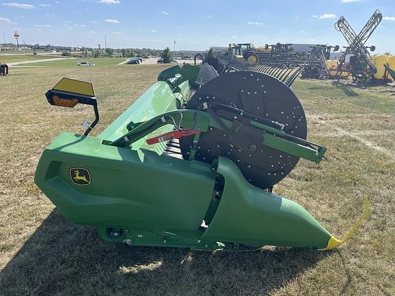 Image of John Deere RD40F equipment image 4