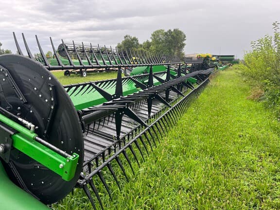 Image of John Deere RD40F equipment image 1