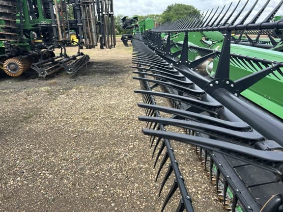 Image of John Deere RD40F equipment image 4