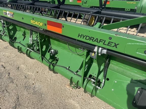 Image of John Deere RD40F equipment image 4