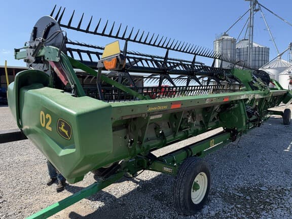 Image of John Deere RD40F equipment image 2