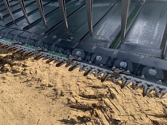 Image of John Deere RD40F equipment image 4