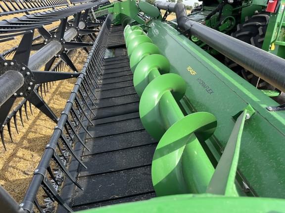 Image of John Deere RD40F equipment image 3