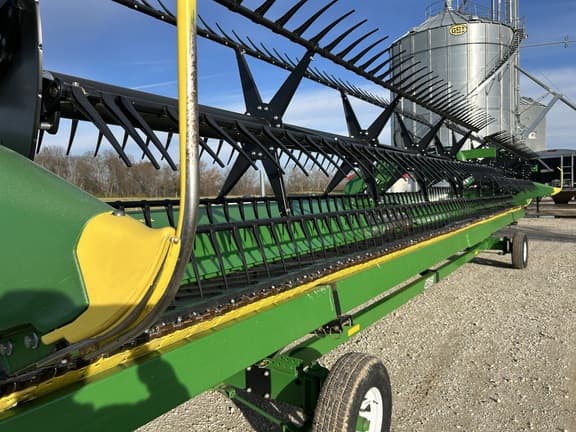 Image of John Deere RD40F equipment image 4