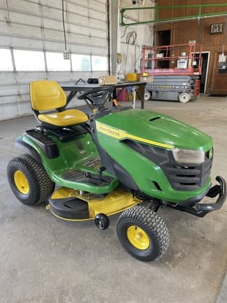 Image of John Deere S130 equipment image 1
