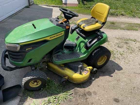 Main image John Deere S140