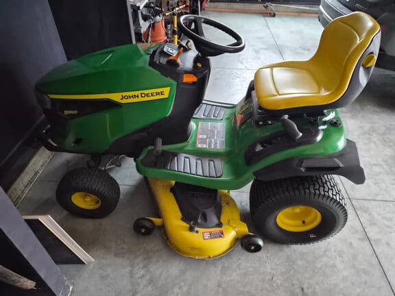 Image of John Deere S160 equipment image 1