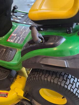 Image of John Deere S160 equipment image 4