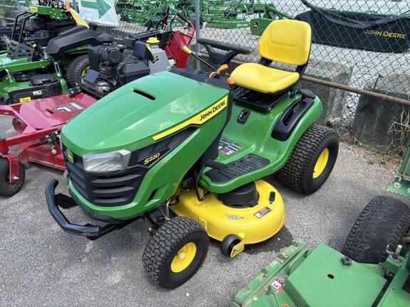 Image of John Deere S220 Primary image