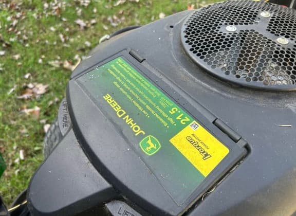 Image of John Deere S240 equipment image 4