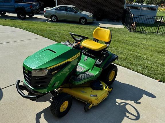 Image of John Deere S240 equipment image 2