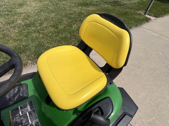 Image of John Deere S240 equipment image 4