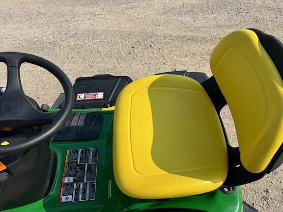 Image of John Deere S240 equipment image 4