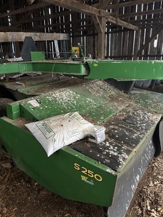 Image of John Deere S250 equipment image 3