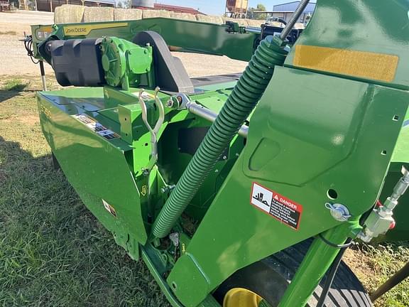 Image of John Deere S250 equipment image 4