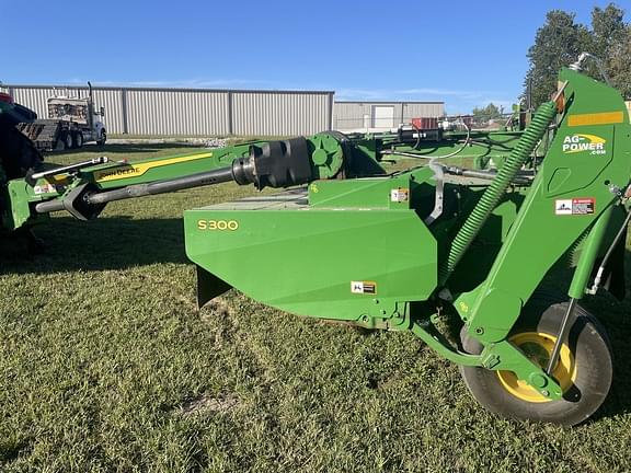 Image of John Deere S300 equipment image 4