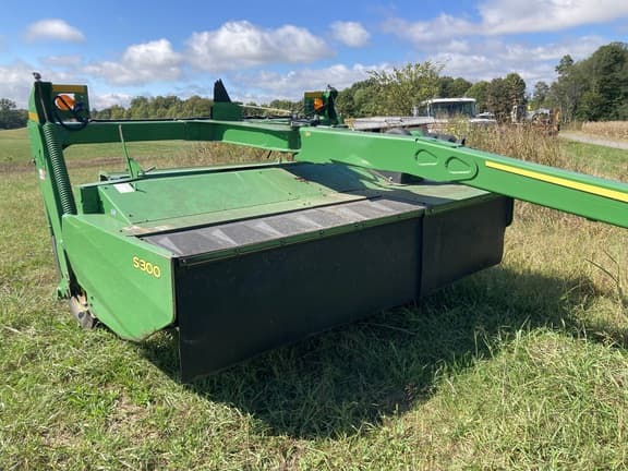 Image of John Deere S300 equipment image 1