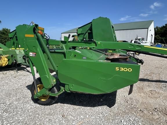 Image of John Deere S300 equipment image 3