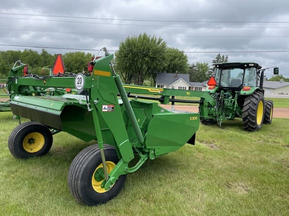 Image of John Deere S300 equipment image 4