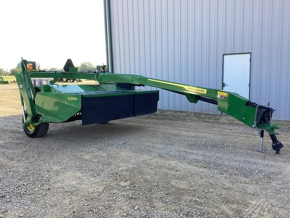 Image of John Deere S300 equipment image 4
