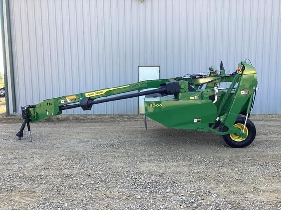 Image of John Deere S300 equipment image 1