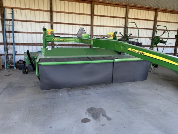 Image of John Deere S300 equipment image 4