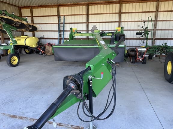 Image of John Deere S300 equipment image 2