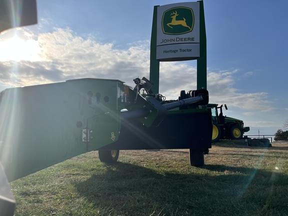 Image of John Deere S300 equipment image 2