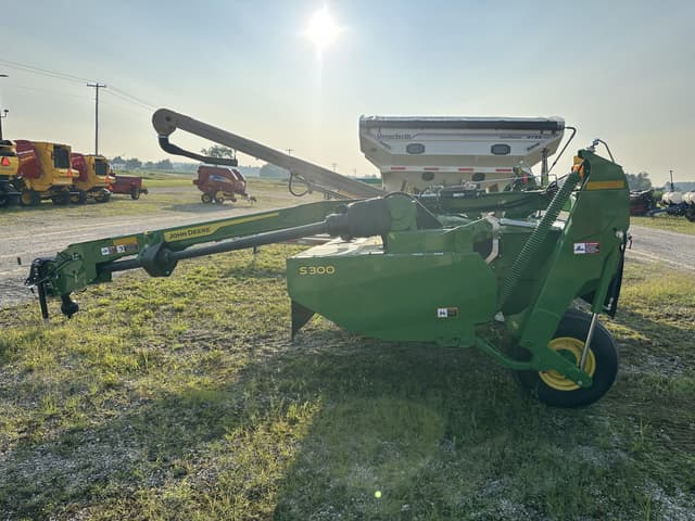 Image of John Deere S300 equipment image 3
