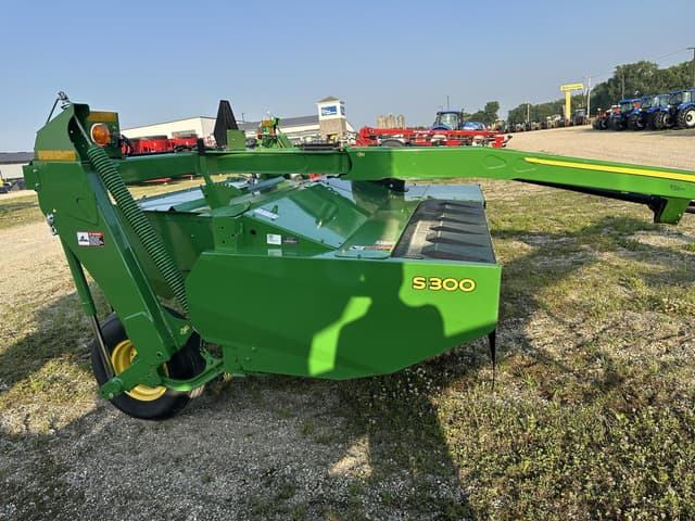 Image of John Deere S300 equipment image 1